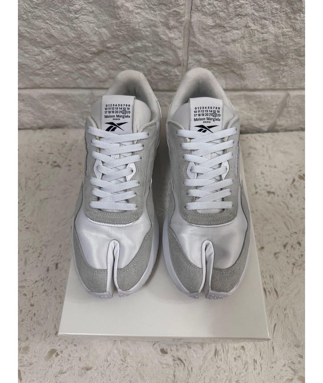 MAISON MARGIELA Белые замшевые низкие кроссовки / кеды, фото 2
