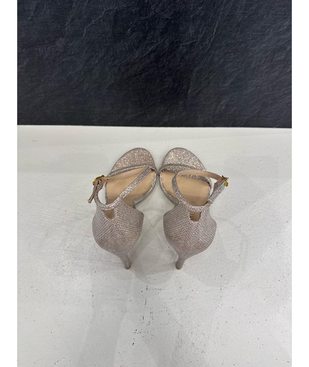 STUART WEITZMAN Золотые босоножки, фото 3