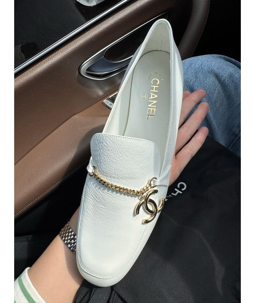CHANEL Белые кожаные лоферы, фото 2
