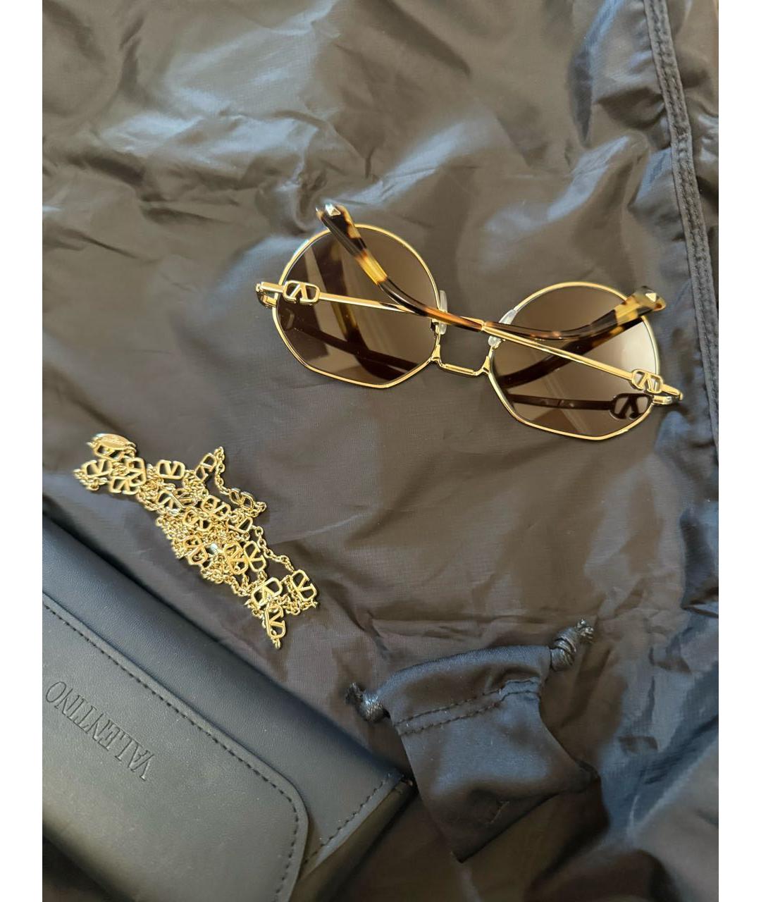 VALENTINO Золотые металлические солнцезащитные очки, фото 4