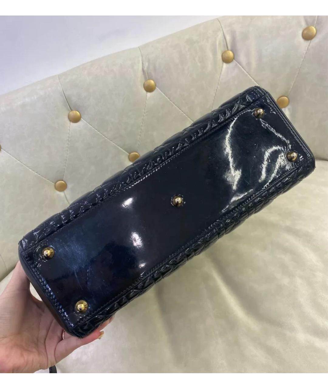 CHRISTIAN DIOR Черная сумка с короткими ручками из лакированной кожи, фото 3