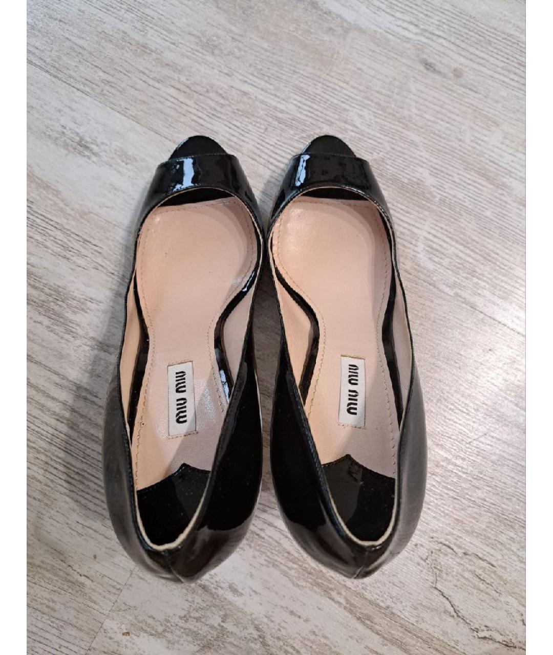 MIU MIU Черные туфли из лакированной кожи, фото 3