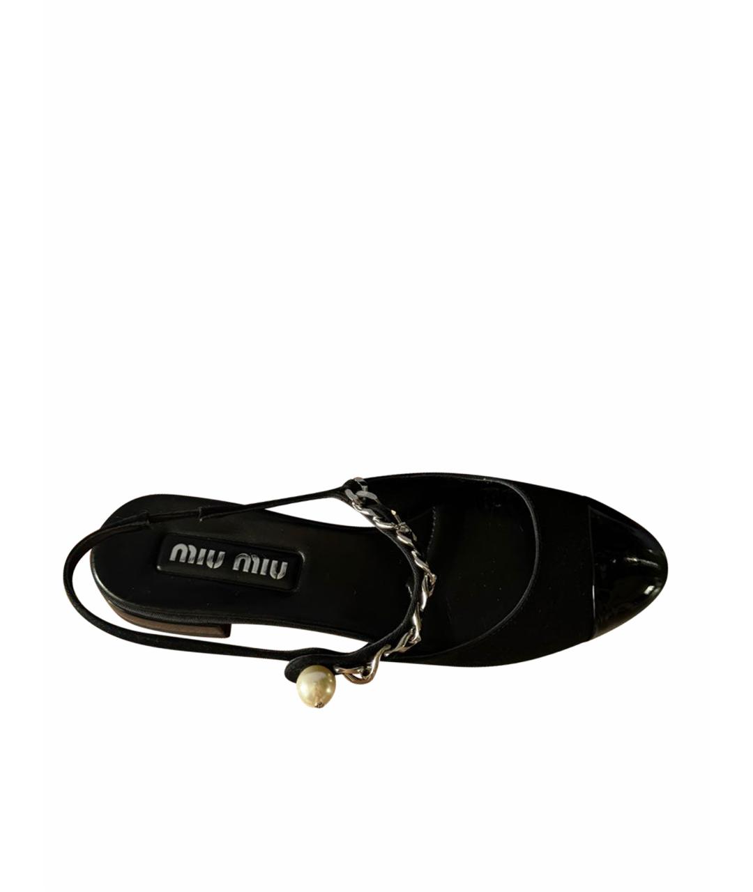 MIU MIU Черные балетки из лакированной кожи, фото 1