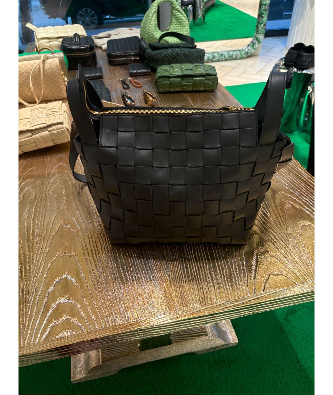 BOTTEGA VENETA Черная кожаная сумка через плечо, фото 7