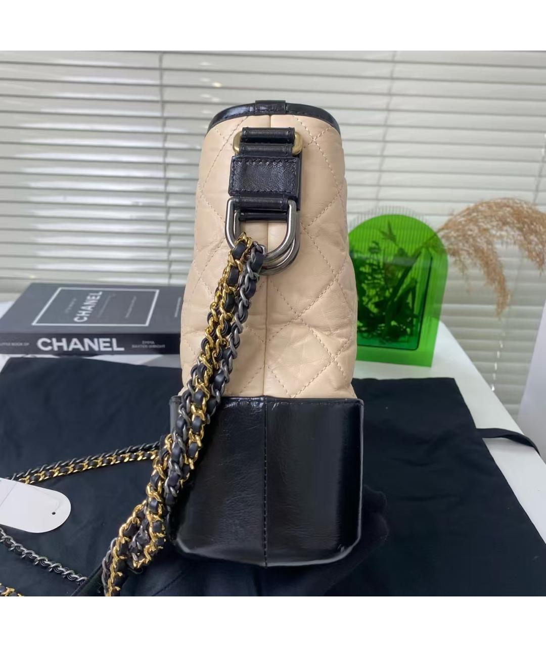 CHANEL Бежевая кожаная сумка через плечо, фото 5