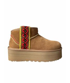 UGG AUSTRALIA Ботинки