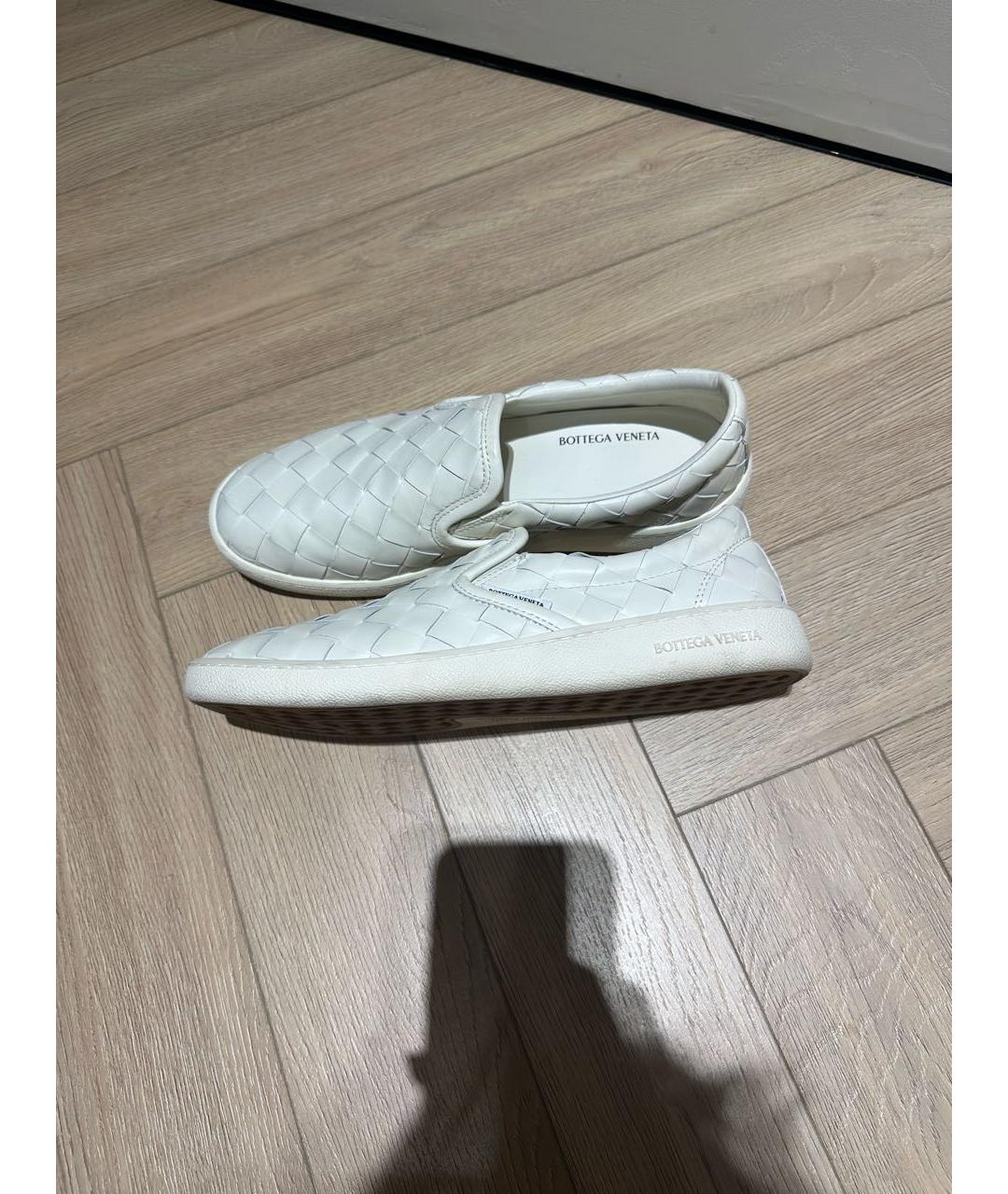 BOTTEGA VENETA Белые кожаные слипоны, фото 8