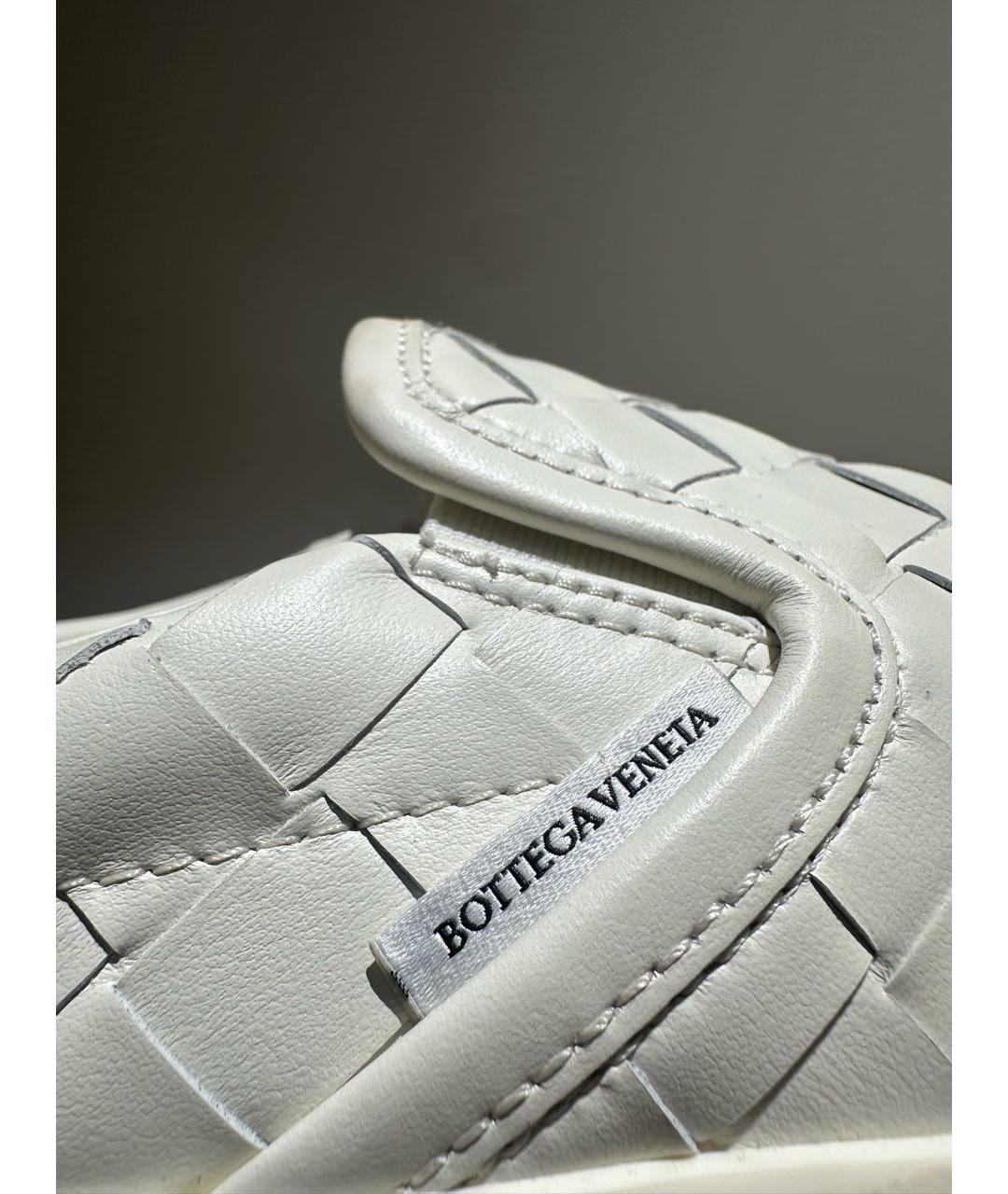 BOTTEGA VENETA Белые кожаные слипоны, фото 6