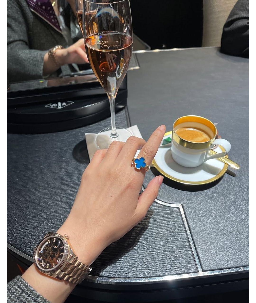 VAN CLEEF & ARPELS Синее кольцо из желтого золота, фото 3