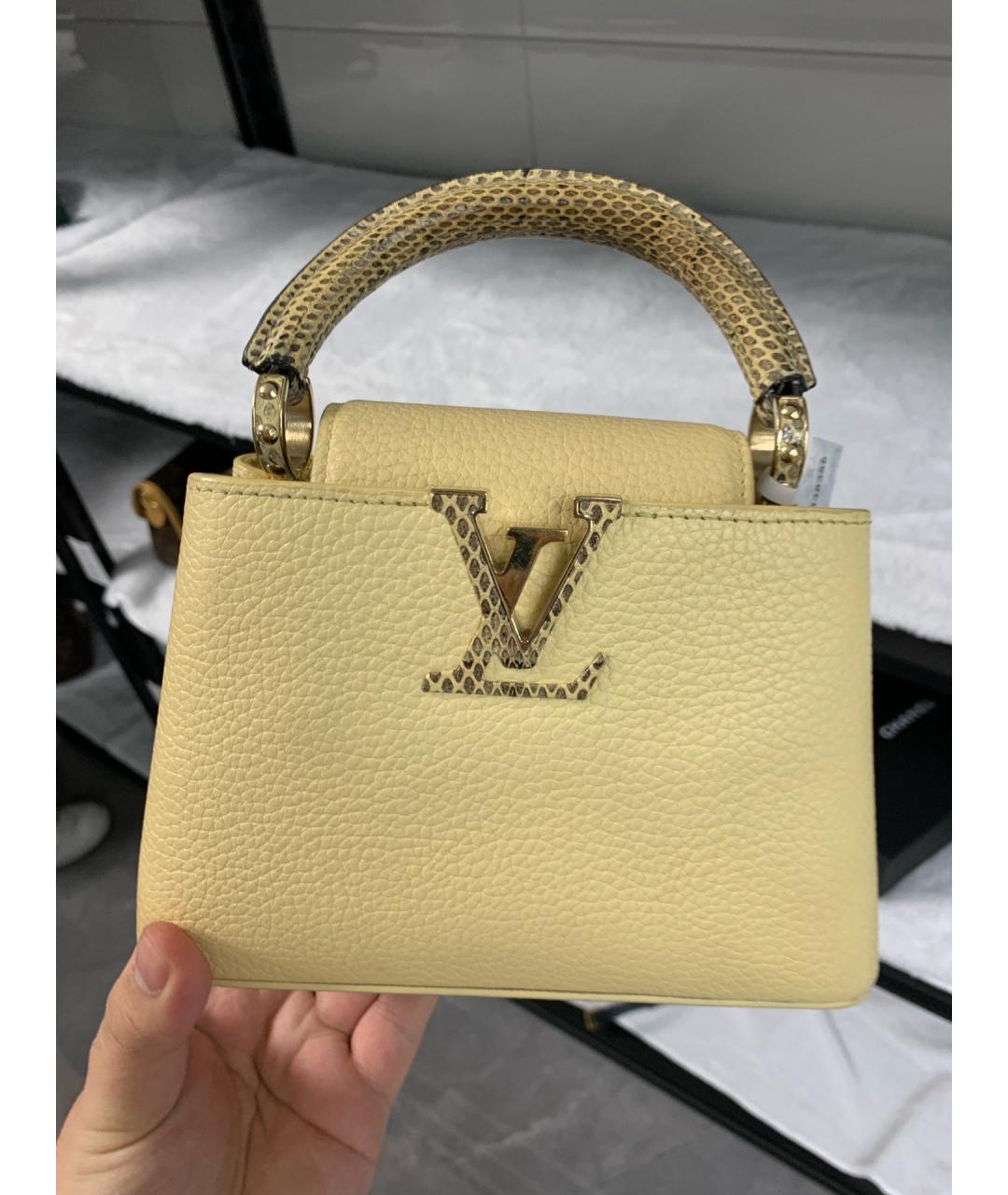 LOUIS VUITTON Желтая кожаная сумка с короткими ручками, фото 2