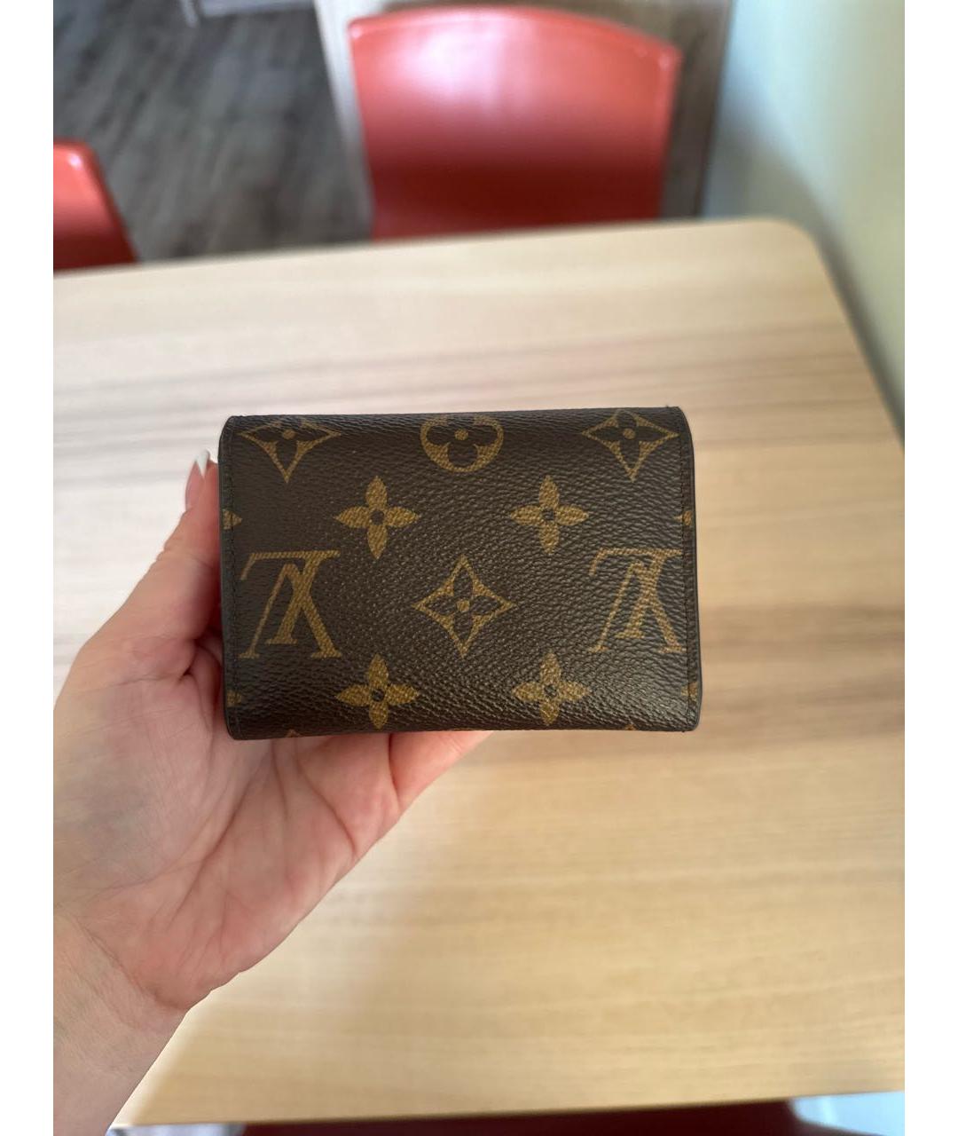 LOUIS VUITTON Коричневый кожаный кошелек, фото 3