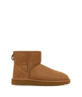 UGG AUSTRALIA Ботинки