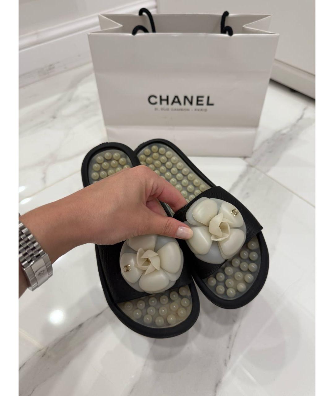CHANEL Черные резиновые шлепанцы, фото 2