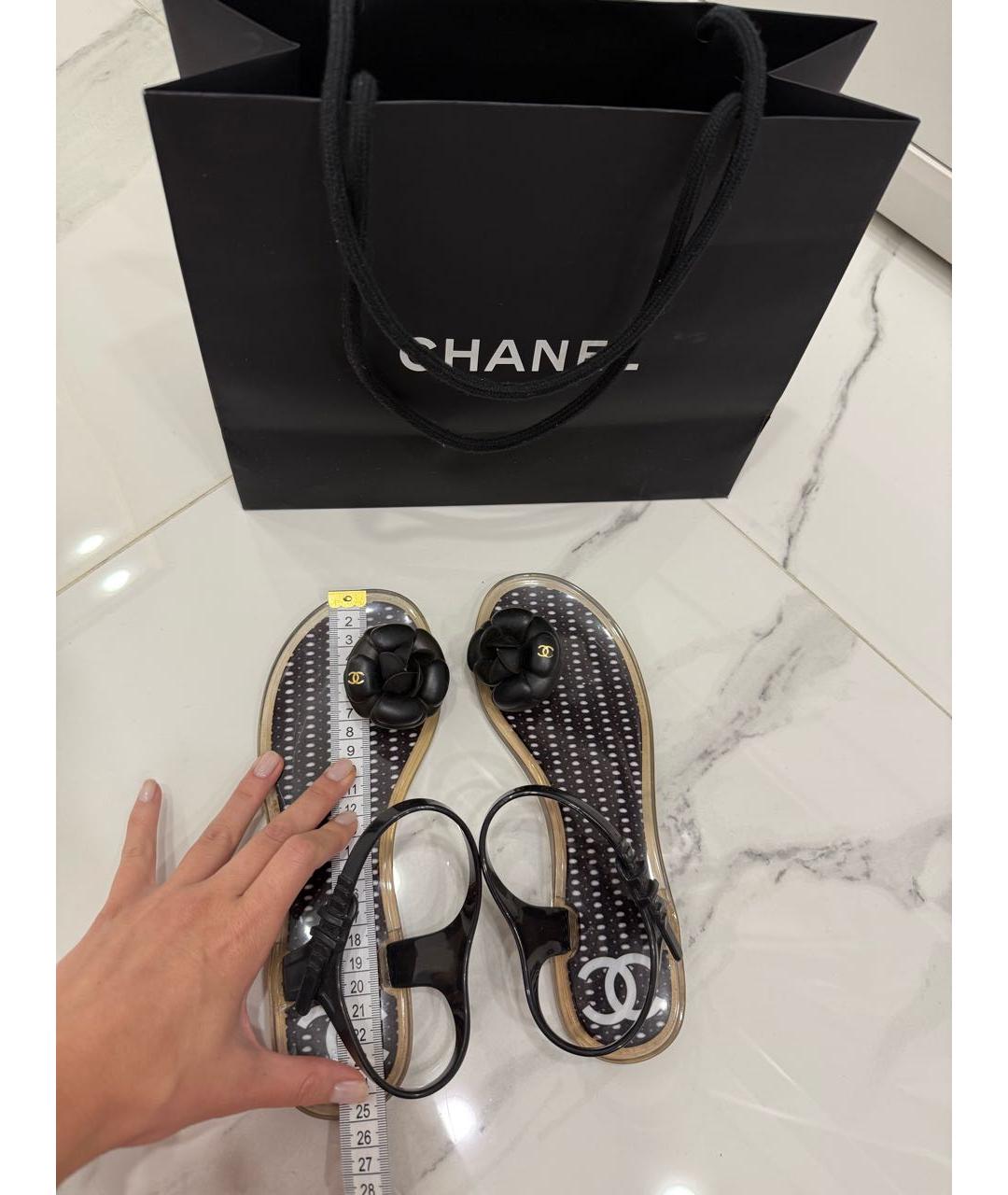 CHANEL Черные резиновые сандалии, фото 6