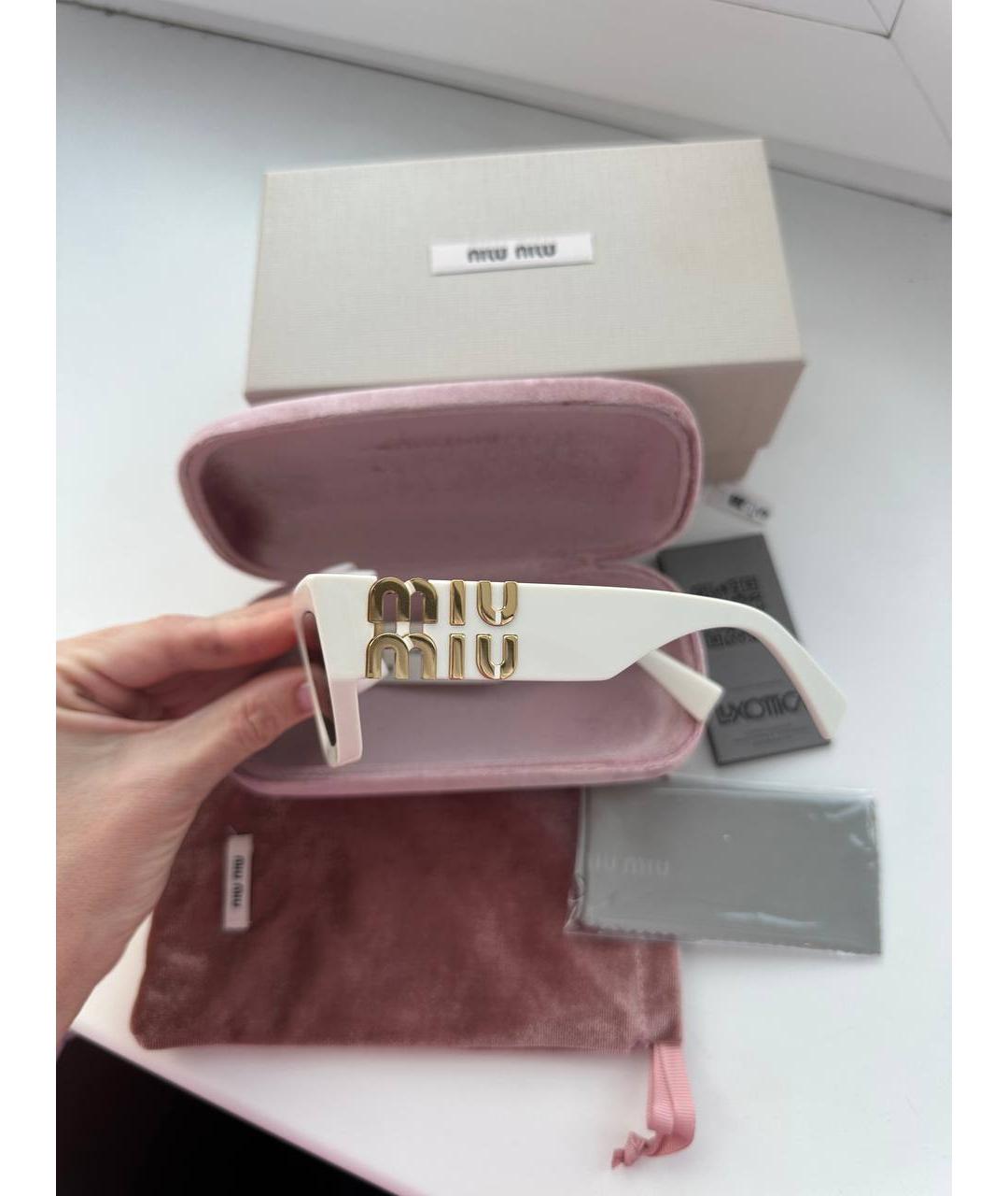 MIU MIU Белые пластиковые солнцезащитные очки, фото 2
