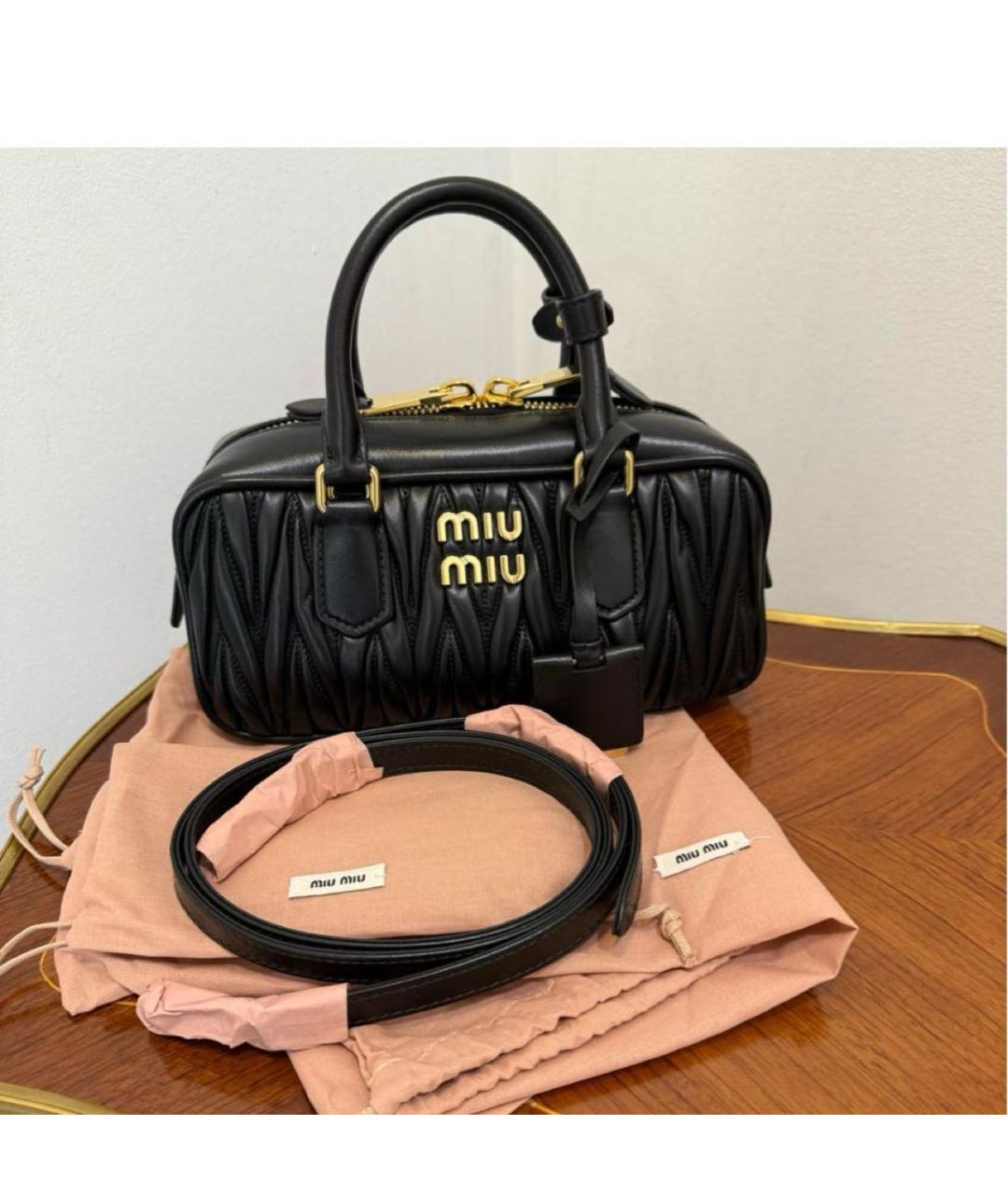 MIU MIU Черная кожаная сумка с короткими ручками, фото 5
