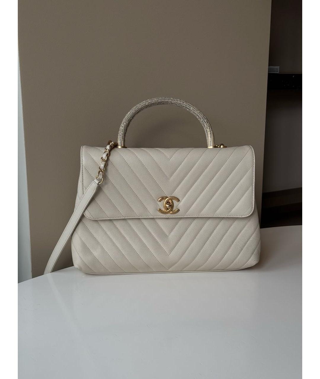 CHANEL Белая кожаная сумка с короткими ручками, фото 9