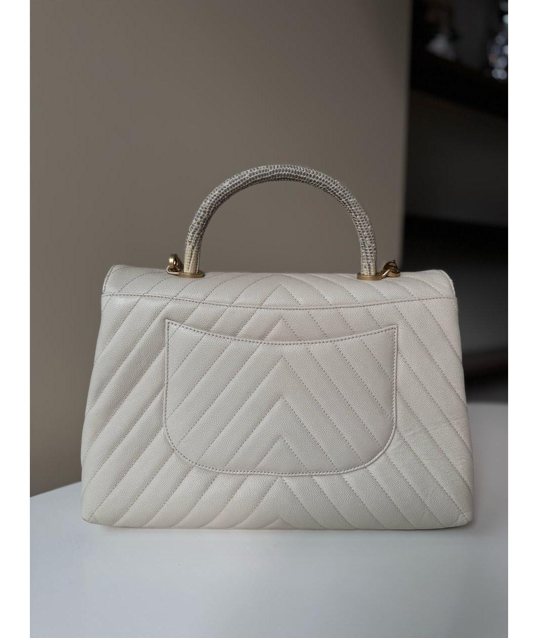 CHANEL Белая кожаная сумка с короткими ручками, фото 2