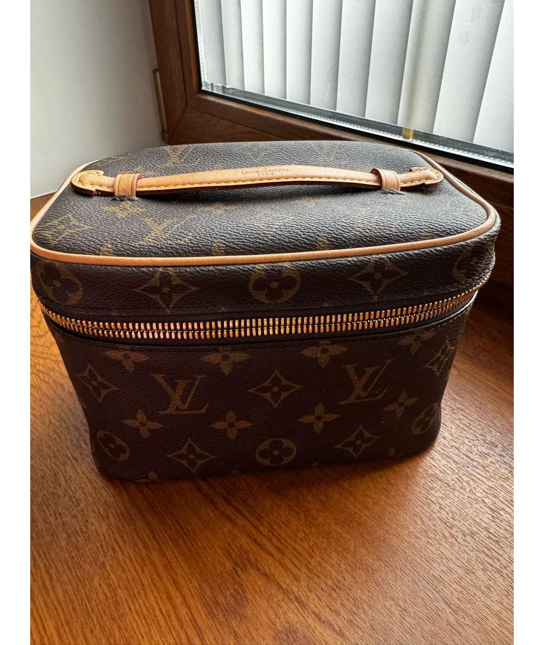 LOUIS VUITTON Коричневая косметичка, фото 6