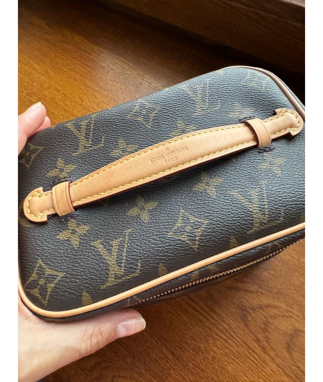 LOUIS VUITTON Коричневая косметичка, фото 4