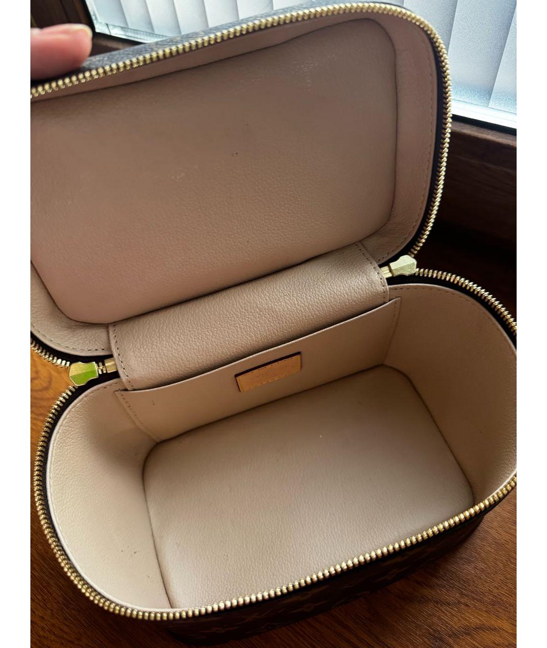 LOUIS VUITTON Коричневая косметичка, фото 3