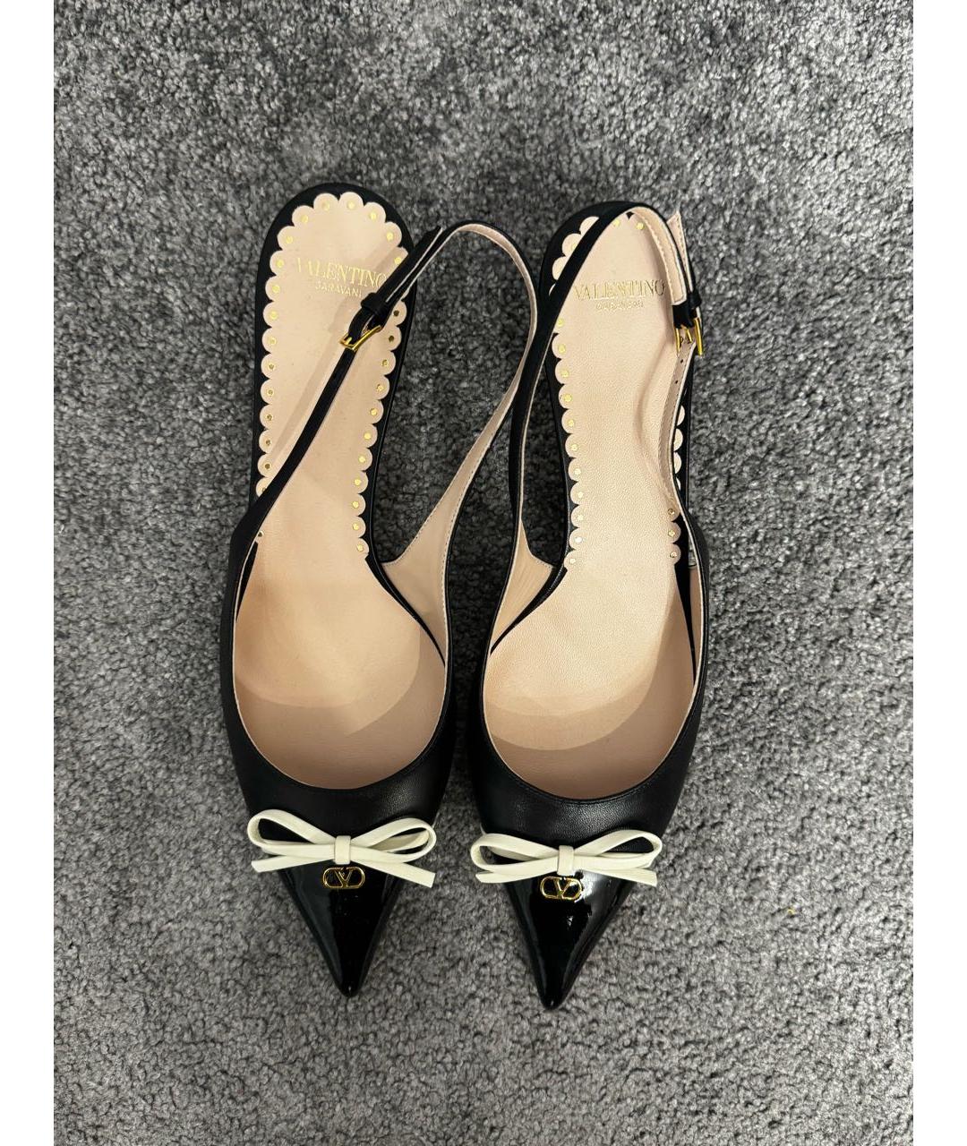 VALENTINO Черные кожаные лодочки на низком каблуке, фото 2