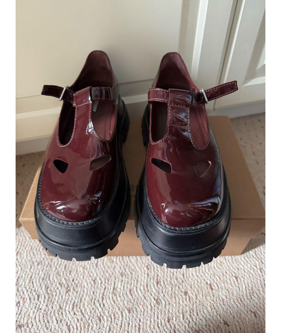 BURBERRY Бордовые туфли из лакированной кожи, фото 2