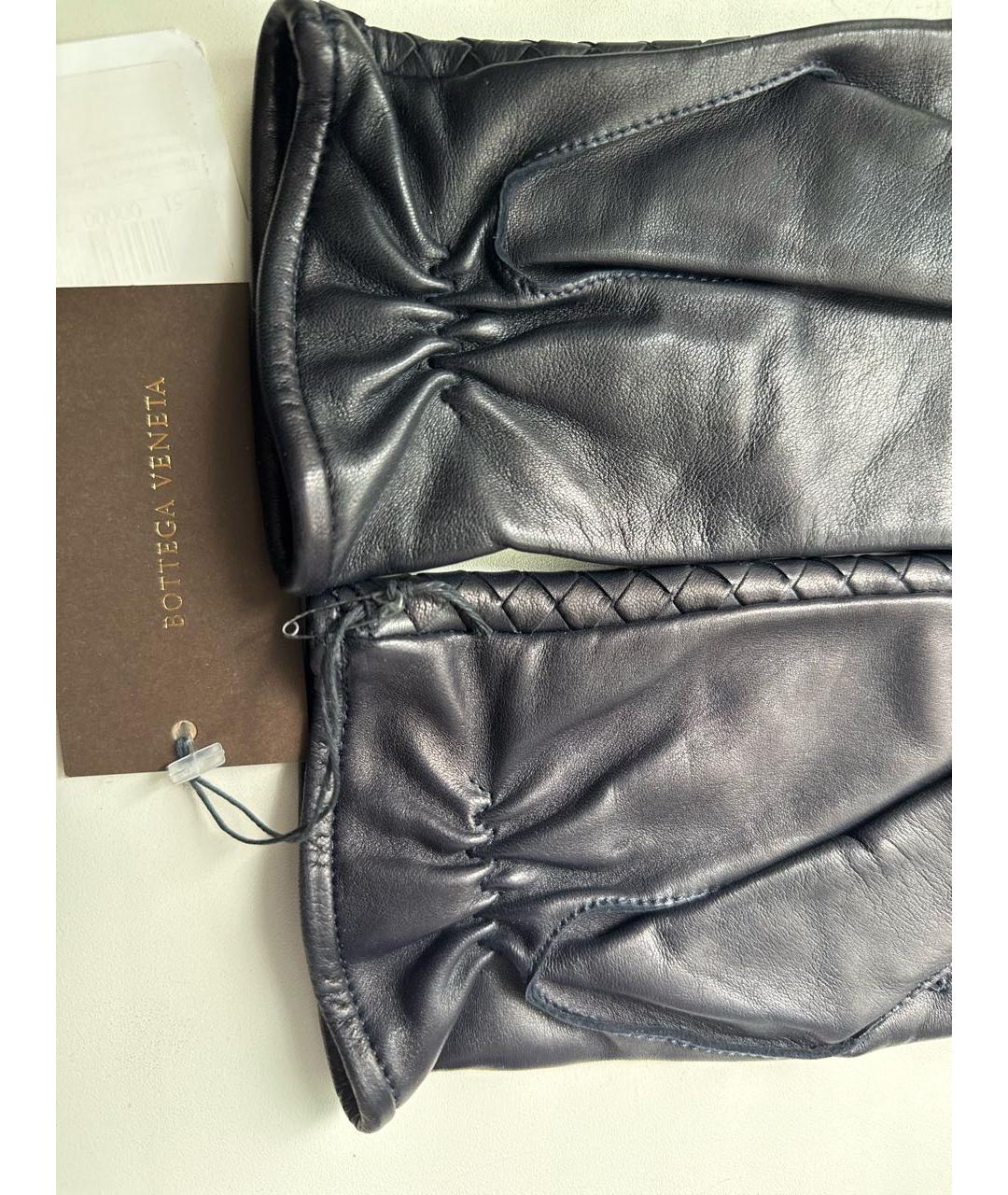 BOTTEGA VENETA Темно-синие кожаные перчатки, фото 3