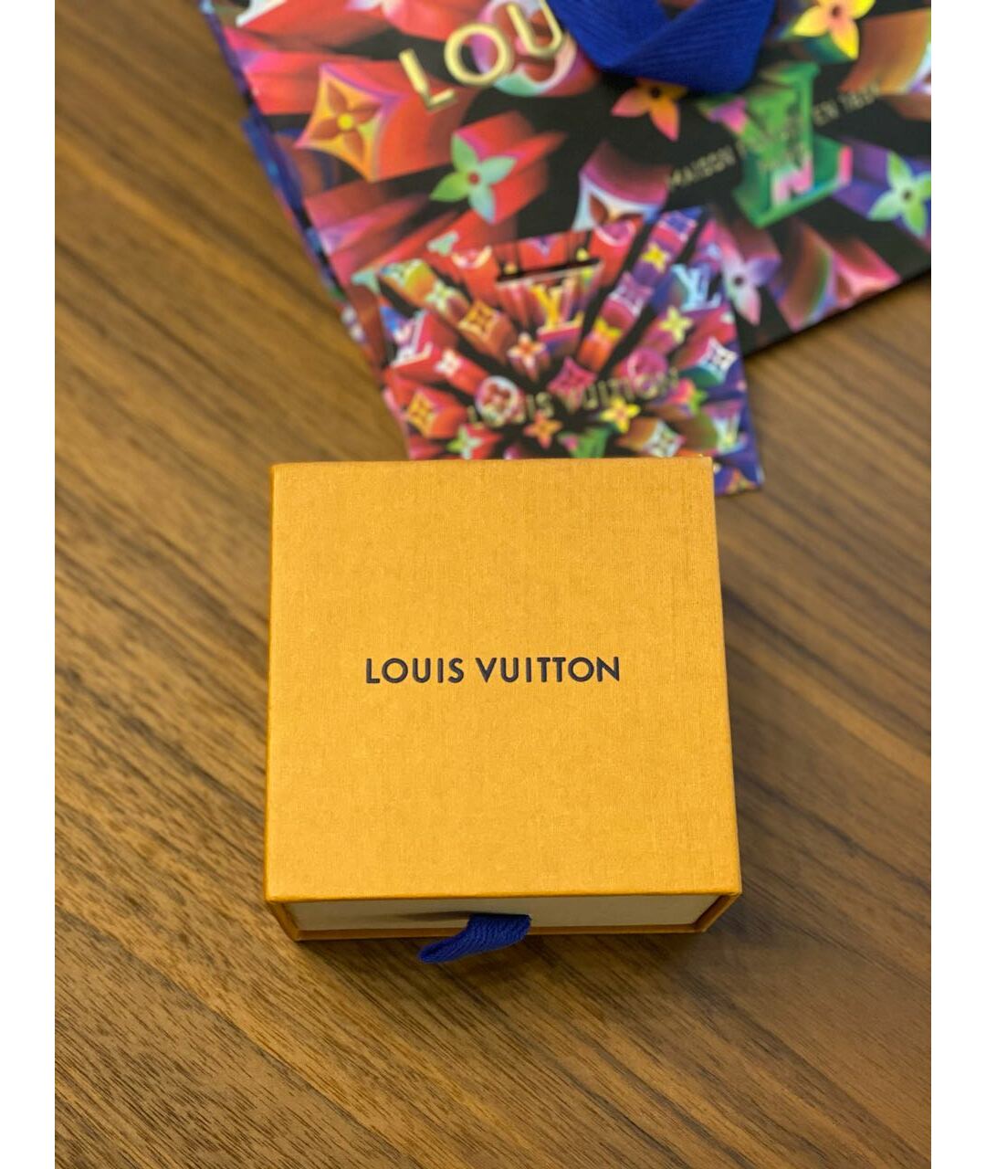 LOUIS VUITTON Золотой брелок, фото 5