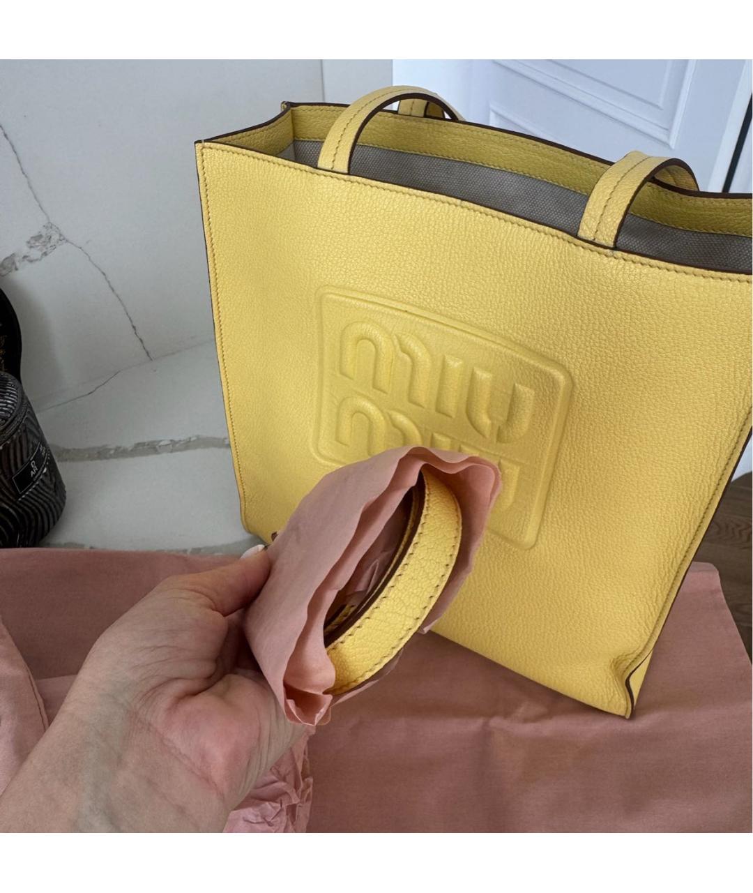 MIU MIU Желтая кожаная сумка тоут, фото 2