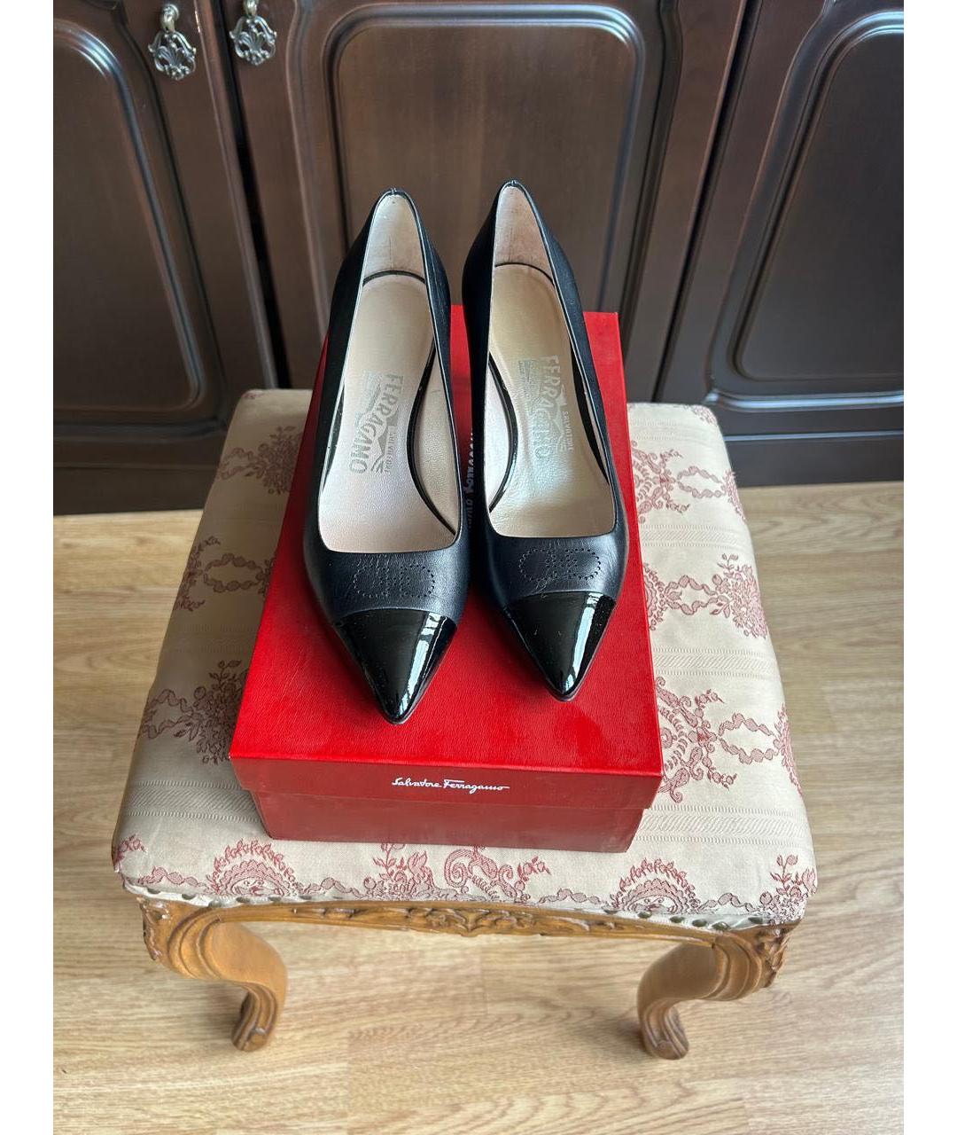 FERRAGAMO Черные кожаные лодочки на низком каблуке, фото 2