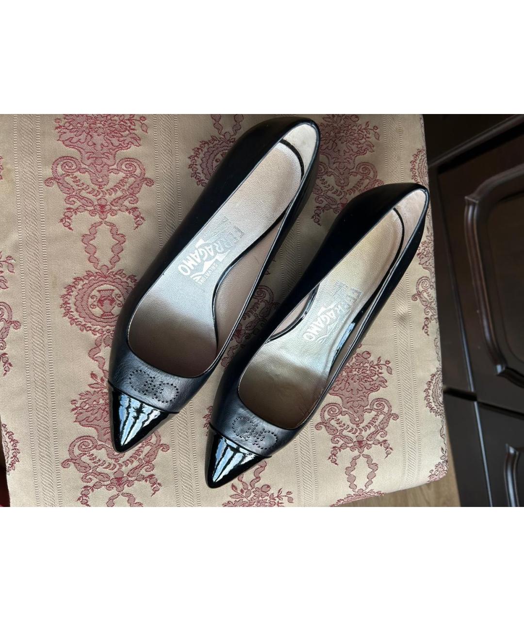 FERRAGAMO Черные кожаные лодочки на низком каблуке, фото 6