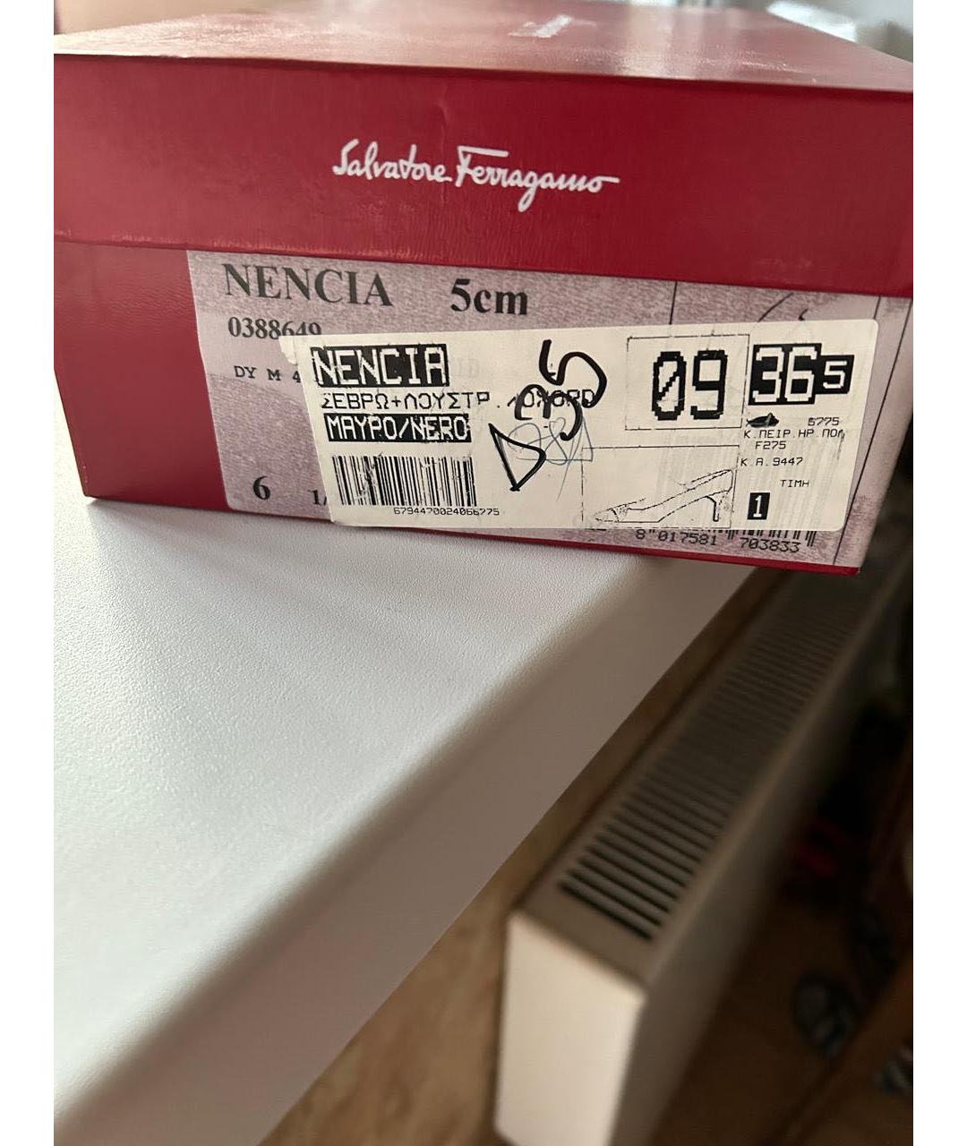 FERRAGAMO Черные кожаные лодочки на низком каблуке, фото 4