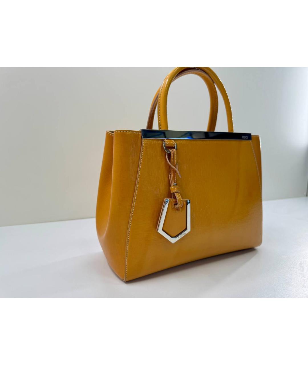 FENDI Оранжевая сумка тоут из лакированной кожи, фото 4