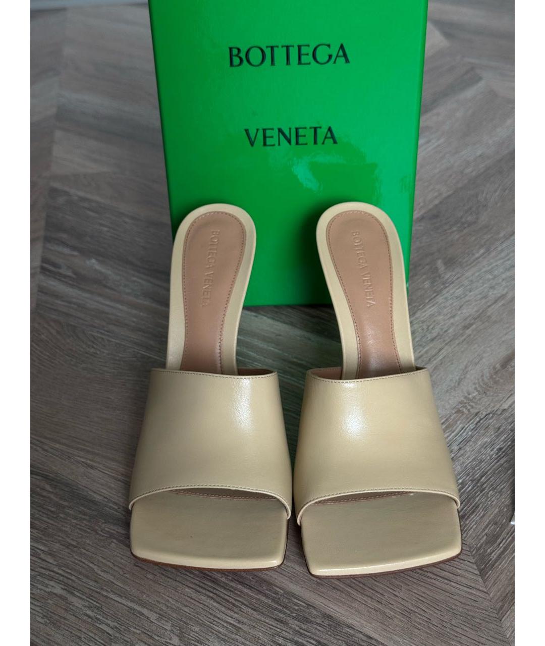 BOTTEGA VENETA Бежевые кожаные мюли, фото 2
