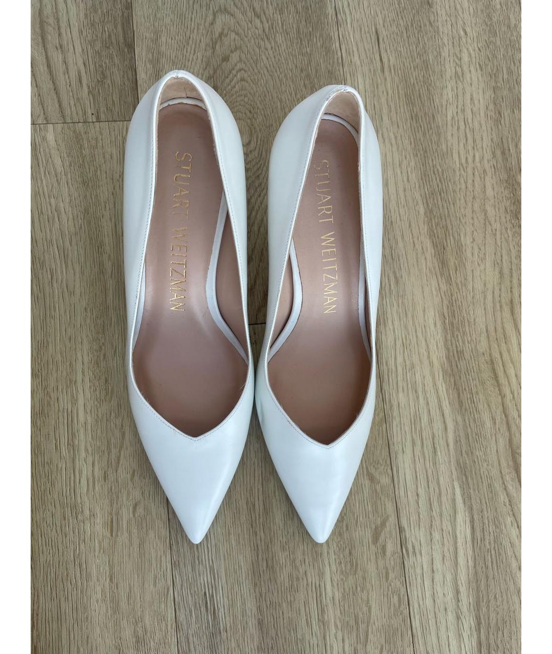 STUART WEITZMAN Белые кожаные лодочки на низком каблуке, фото 2