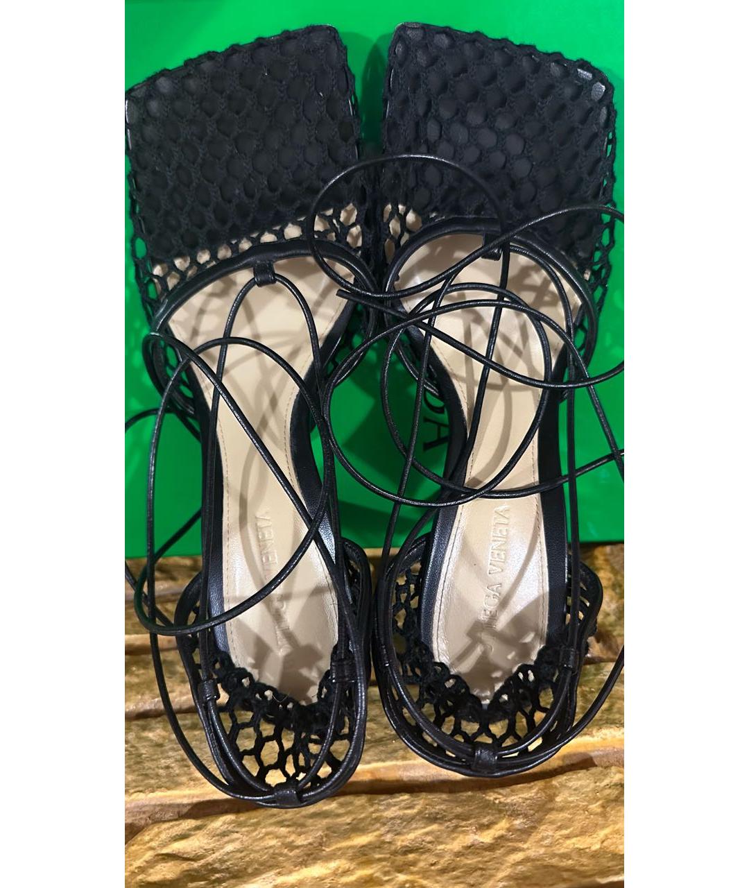 BOTTEGA VENETA Черные кожаные босоножки, фото 3
