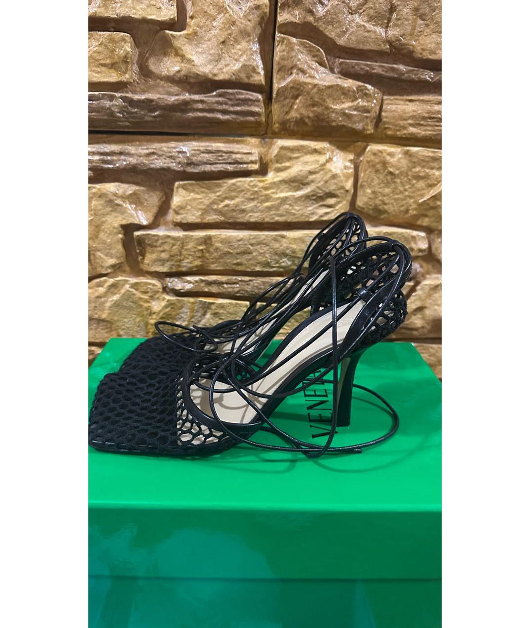 BOTTEGA VENETA Черные кожаные босоножки, фото 6