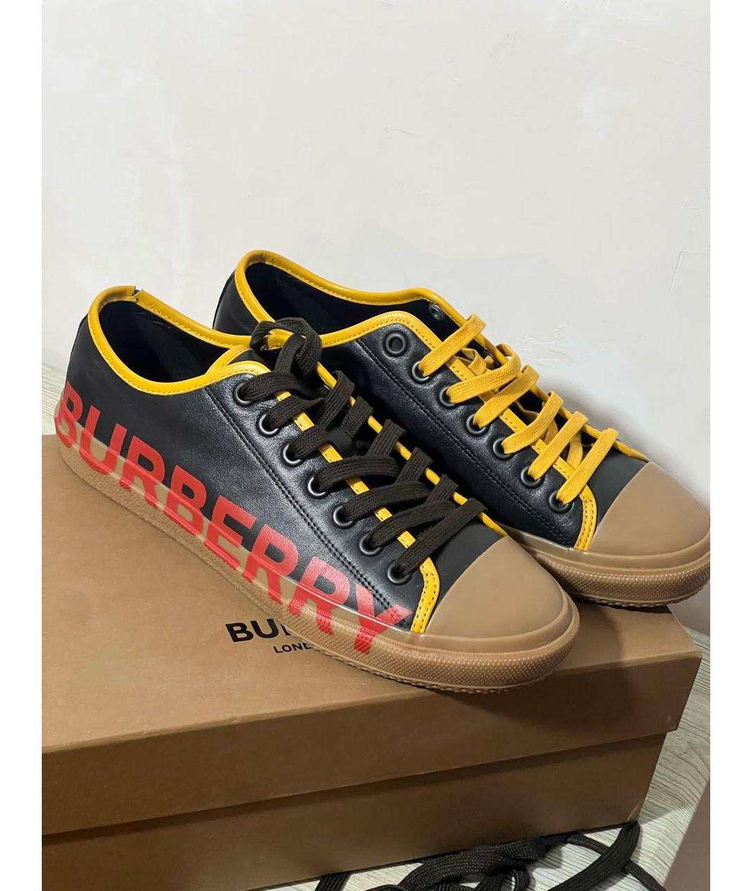 BURBERRY Черные низкие кроссовки / кеды из искусственной кожи, фото 3