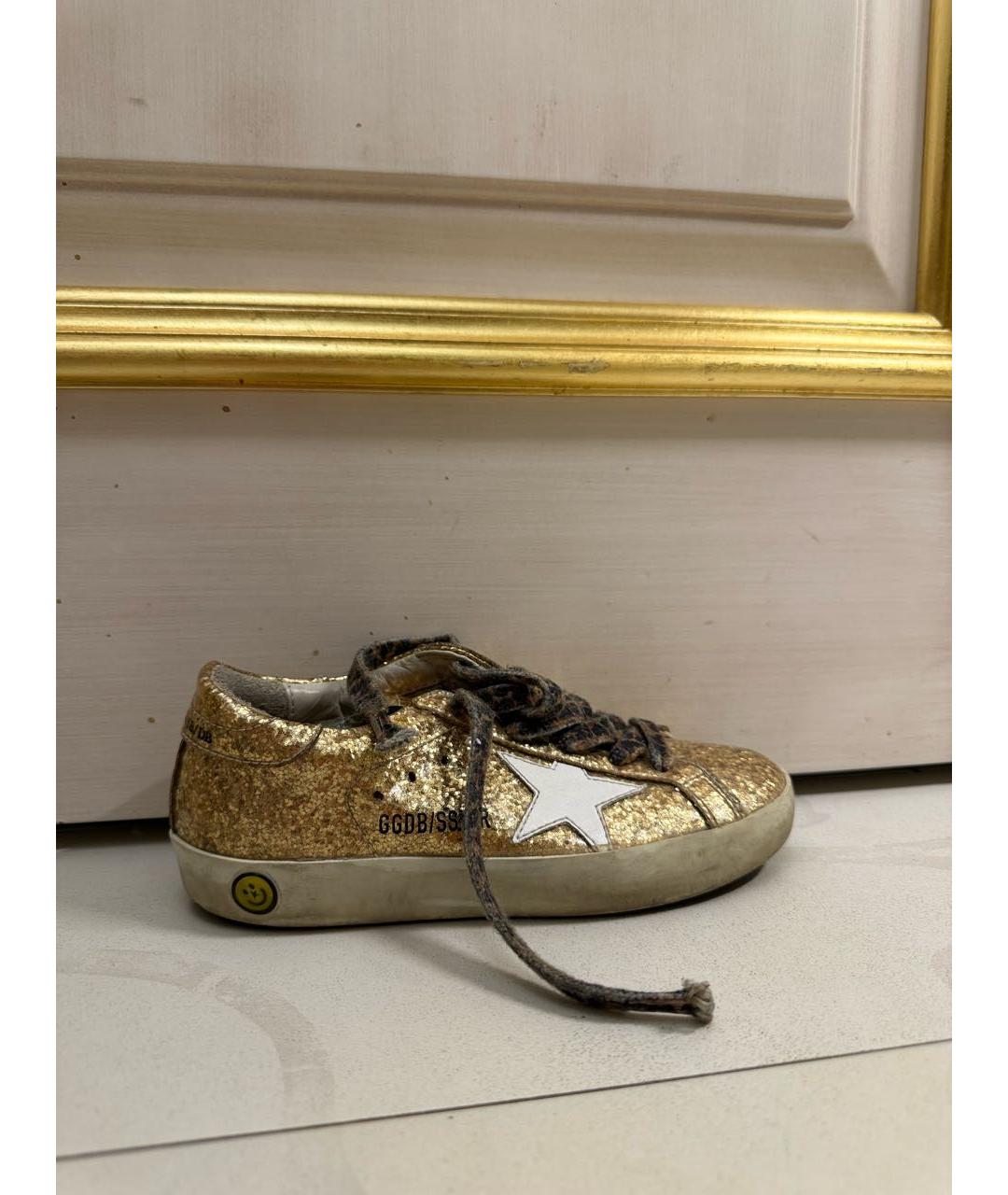 GOLDEN GOOSE DELUXE BRAND Золотые кожаные кеды, фото 6
