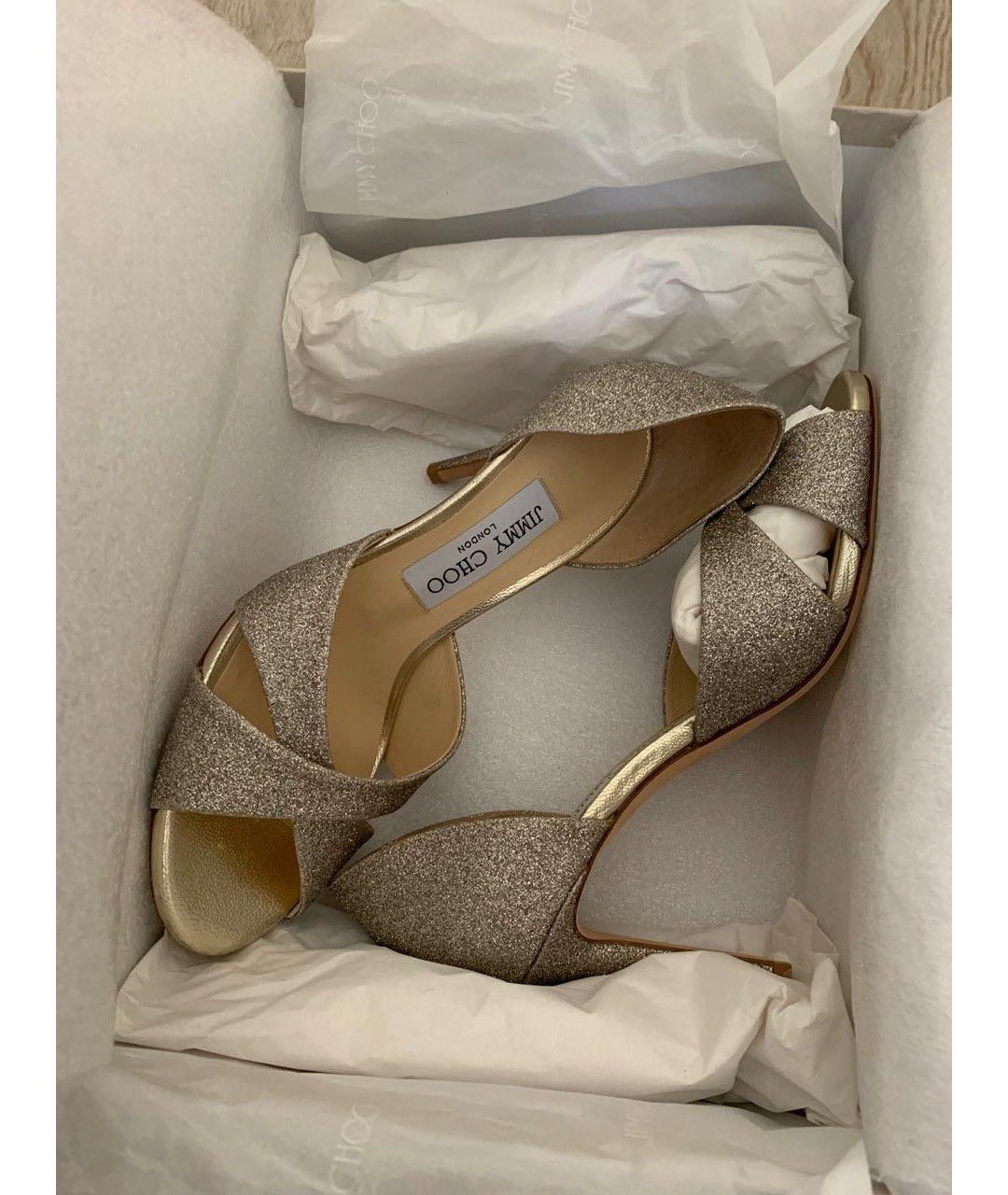 JIMMY CHOO Серебряные текстильные свадебные туфли на среднем каблуке, фото 7