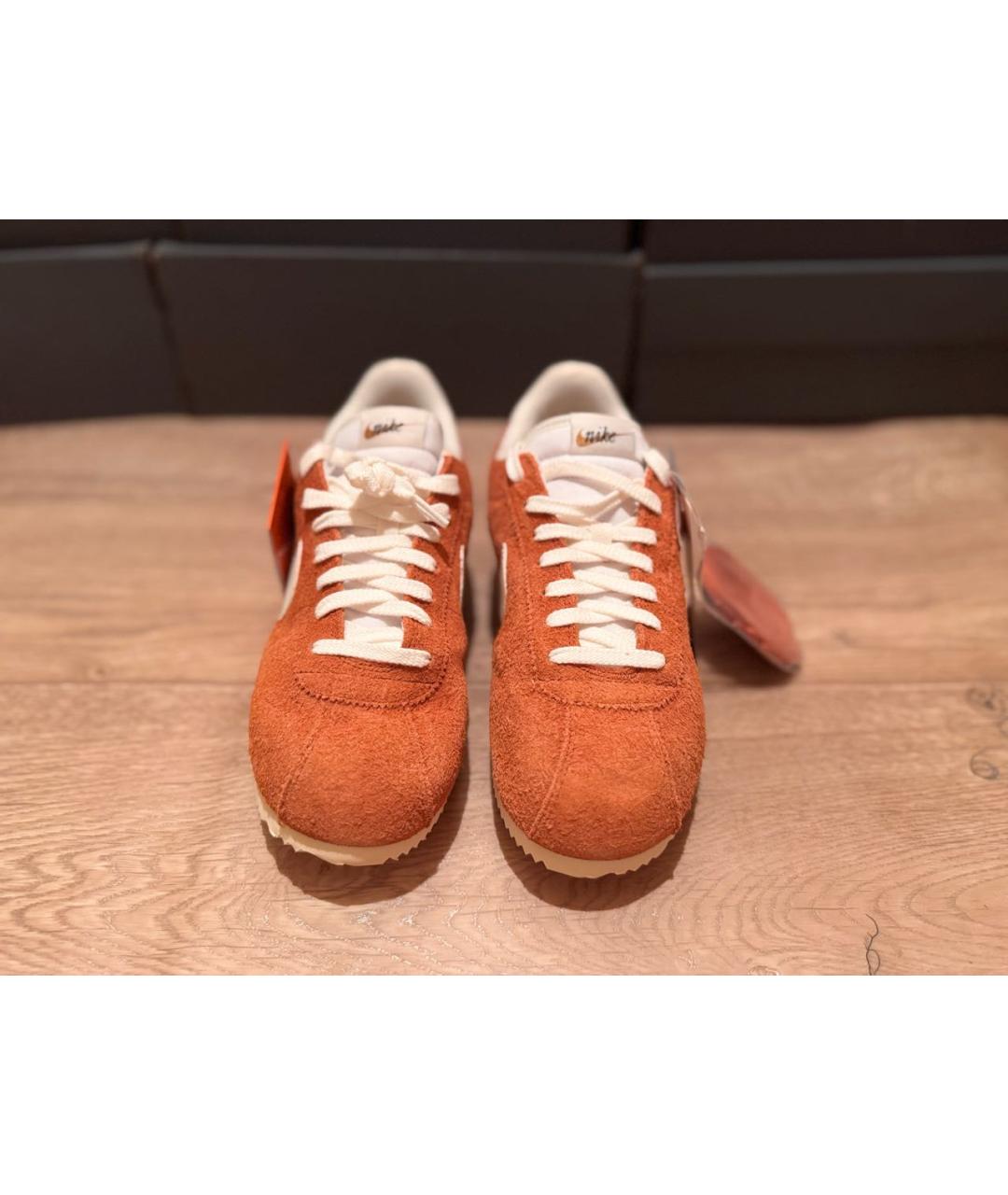 NIKE Оранжевое низкие кроссовки / кеды, фото 2