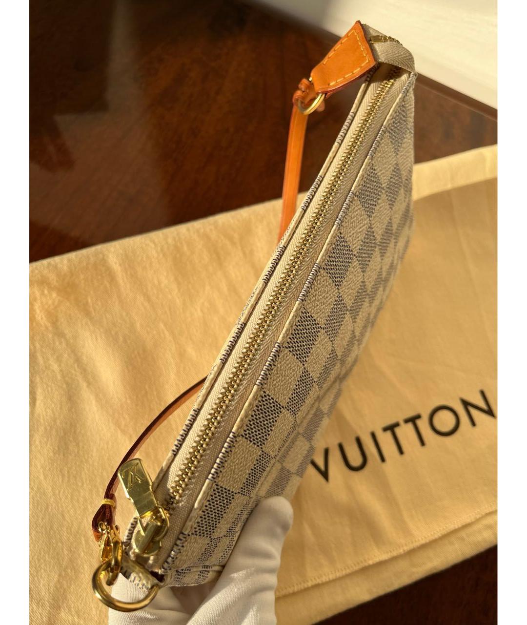 LOUIS VUITTON Бежевая кожаная сумка с короткими ручками, фото 6