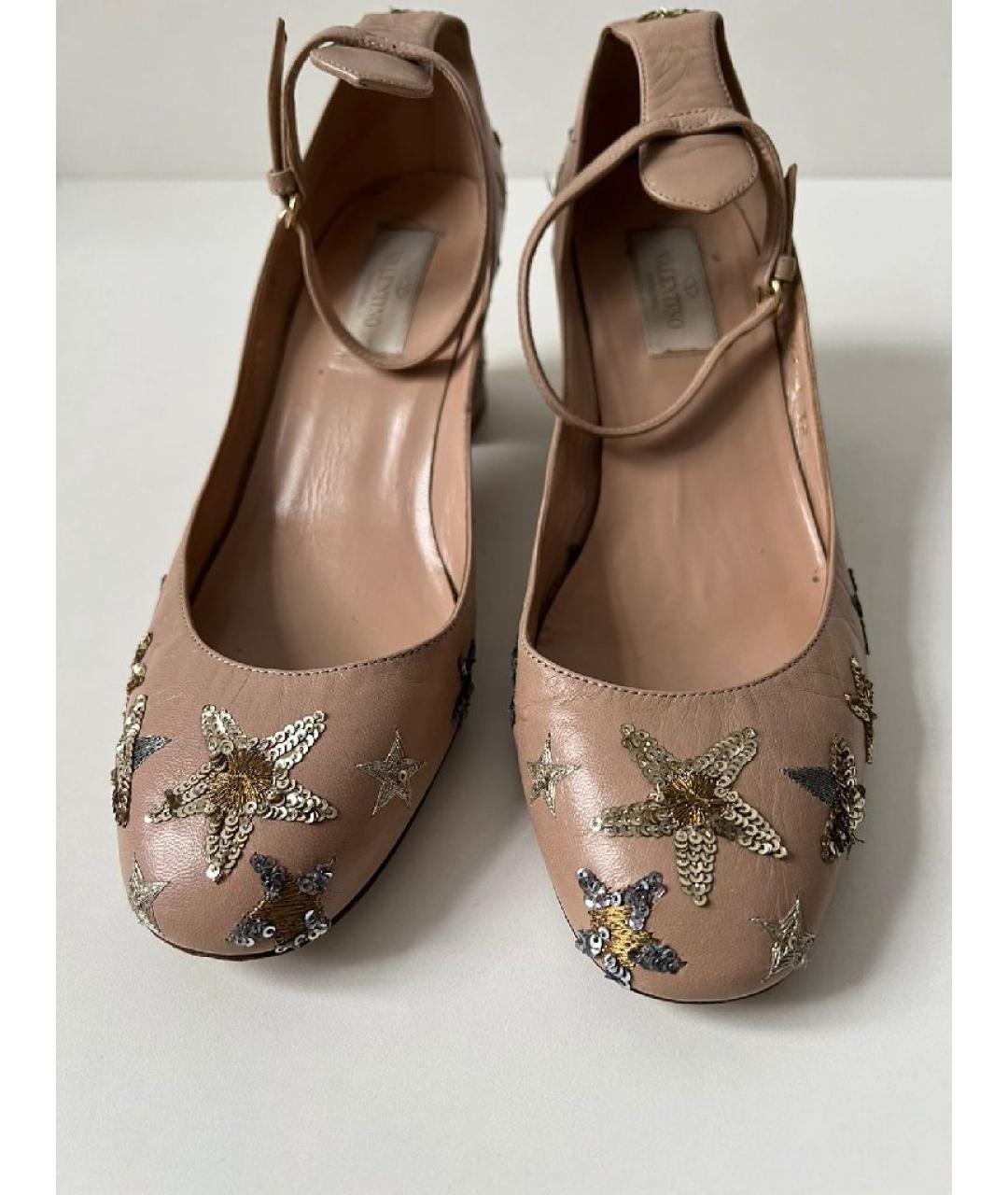VALENTINO Коричневые кожаные лодочки на низком каблуке, фото 3