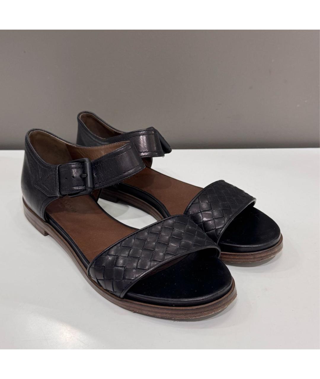 BOTTEGA VENETA Черные кожаные сандалии, фото 4
