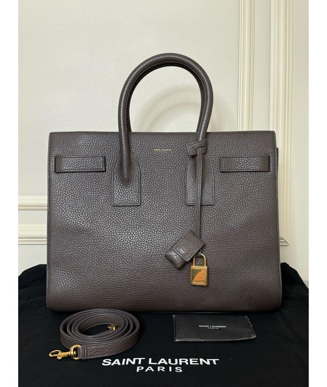 SAINT LAURENT Серая сумка через плечо из лакированной кожи, фото 9