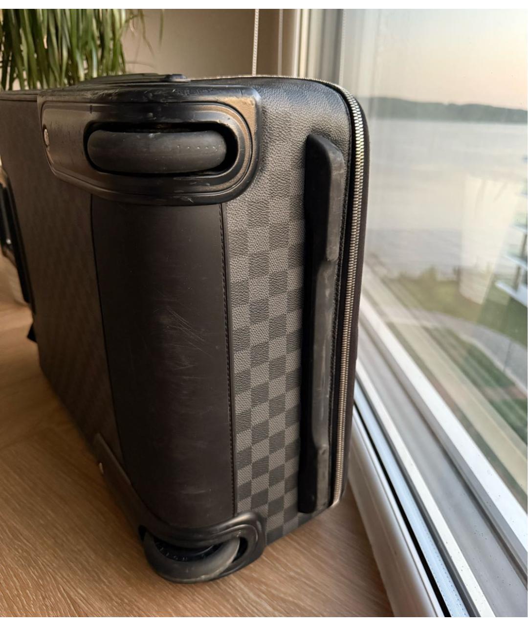 LOUIS VUITTON Черный чемодан, фото 4