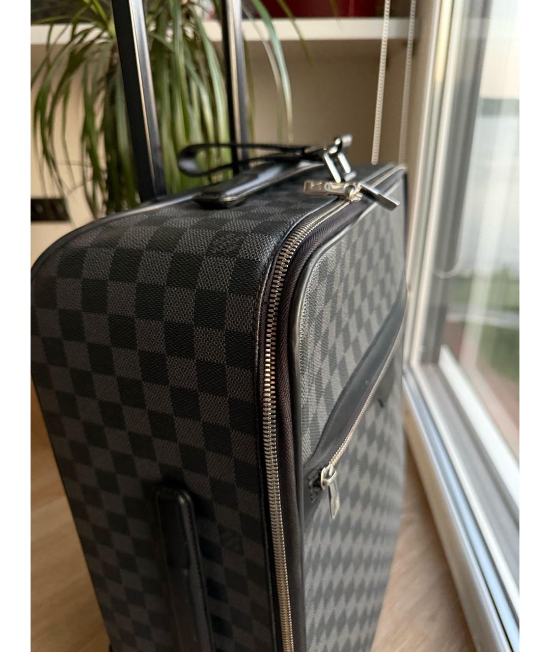 LOUIS VUITTON Черный чемодан, фото 9