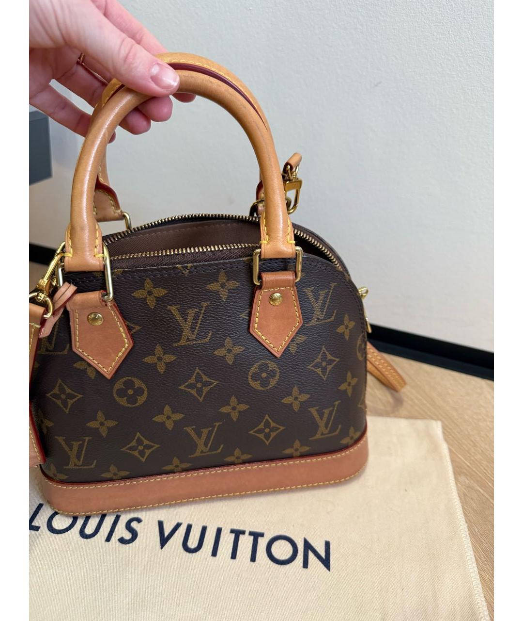 LOUIS VUITTON Коричневая кожаная сумка с короткими ручками, фото 6
