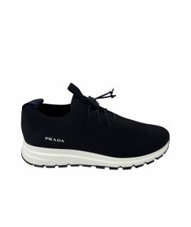 PRADA Низкие кроссовки / кеды